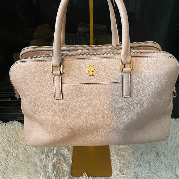 Tory Burch Handbags - 👜 Tory Burch Pebbled Leather Satchel / Shoulder Bag – Blush